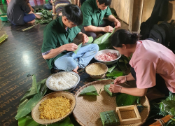 Hội thi gói bánh chưng