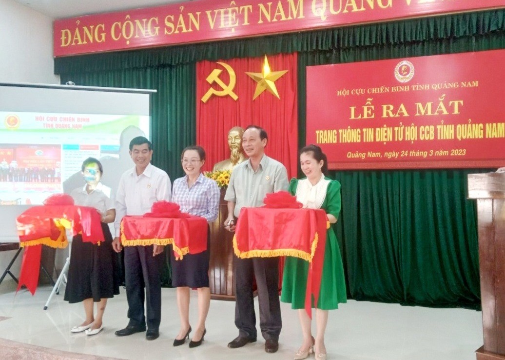 Cắt băng ra mắt Trang TTĐT Hội Cựu chiến binh tỉnh Quảng Nam