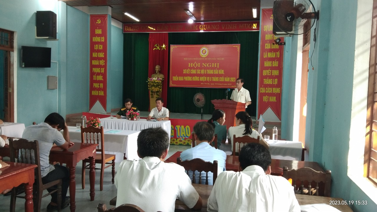 Đồng chí Bùi Văn Trí - Phó chủ tịch Hội CCB tỉnh phát biểu chỉ đạo
