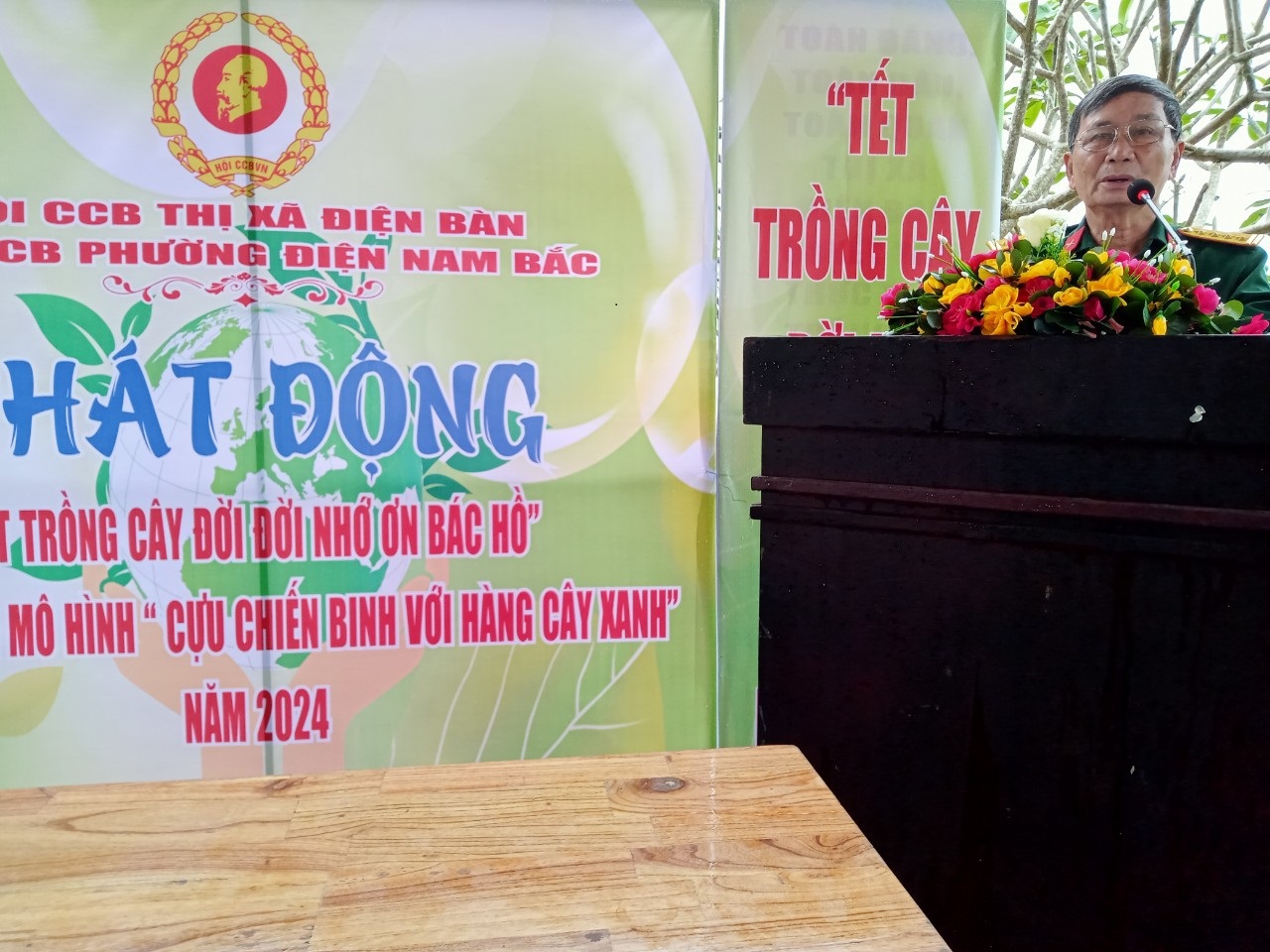 Đồng chí Nguyễn Phước Sáu   Chủ tịch Hội CCB thị xã phát biểu tại buổi phát động